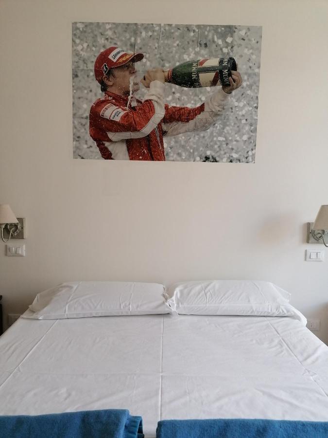 Hotel Ferrari Formula 1 Orio al Serio Exterior foto